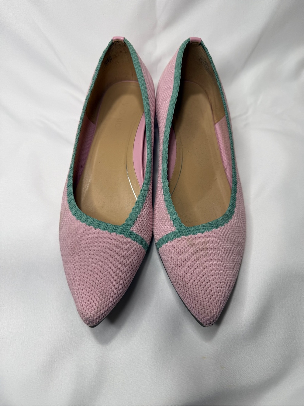 Vionic Pink Pointed Toe Knit Ballet Flats with Green Trim Size 9 - Picture 4 of 8